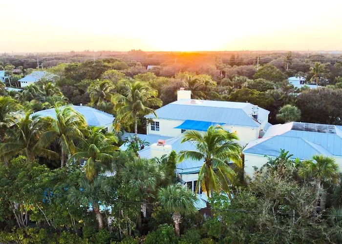 The Caribbean Court Boutique Hotel